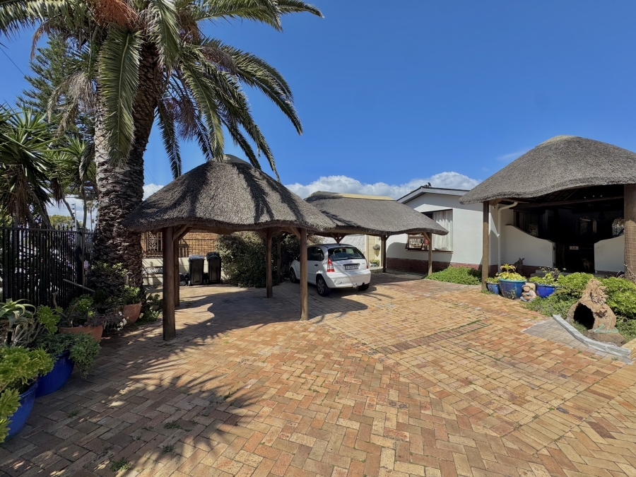 To Let 2 Bedroom Property for Rent in Table View Western Cape